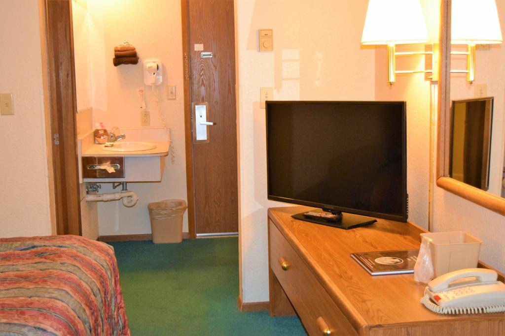 Country Inn Libby מראה חיצוני תמונה