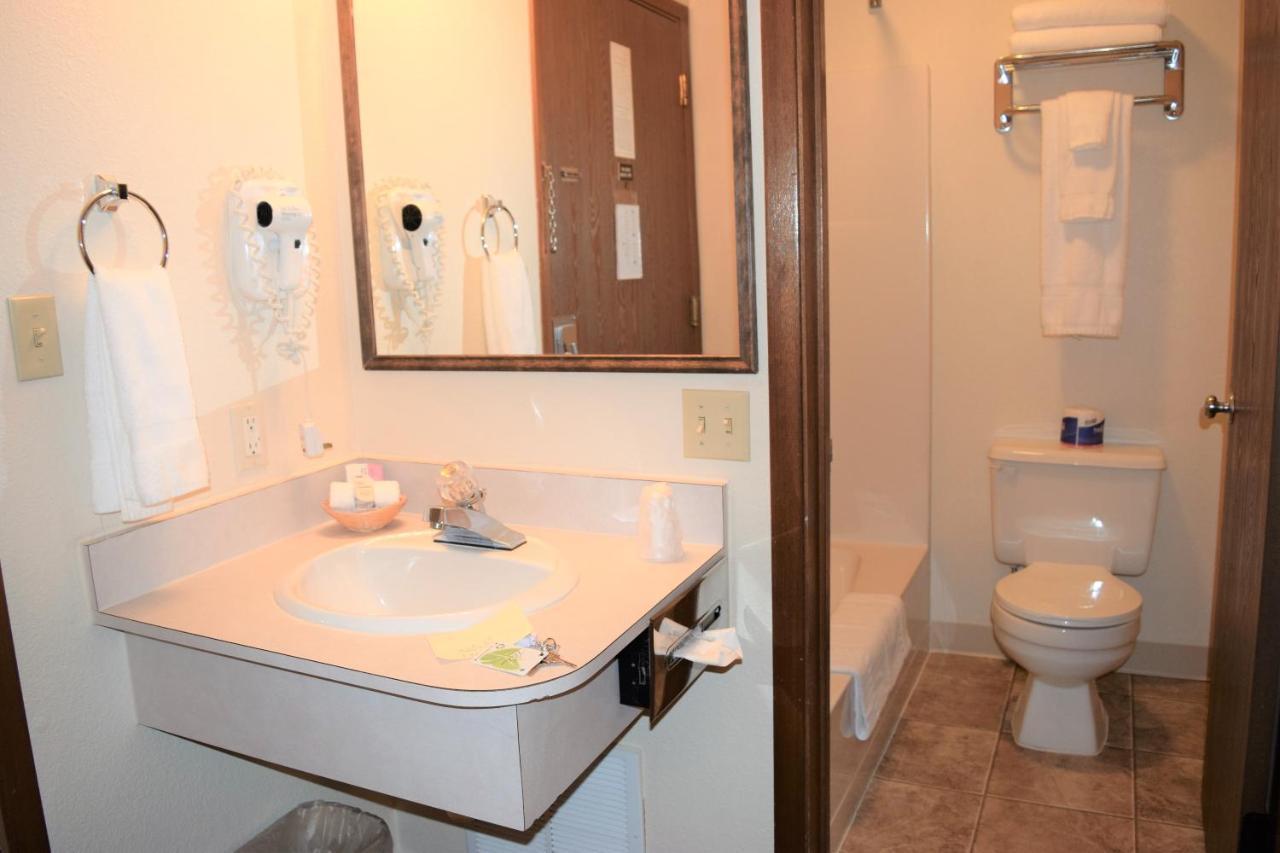 Country Inn Libby מראה חיצוני תמונה